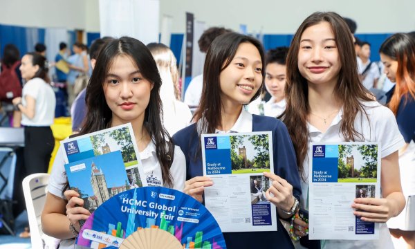 Students at ISHCMC University Fair