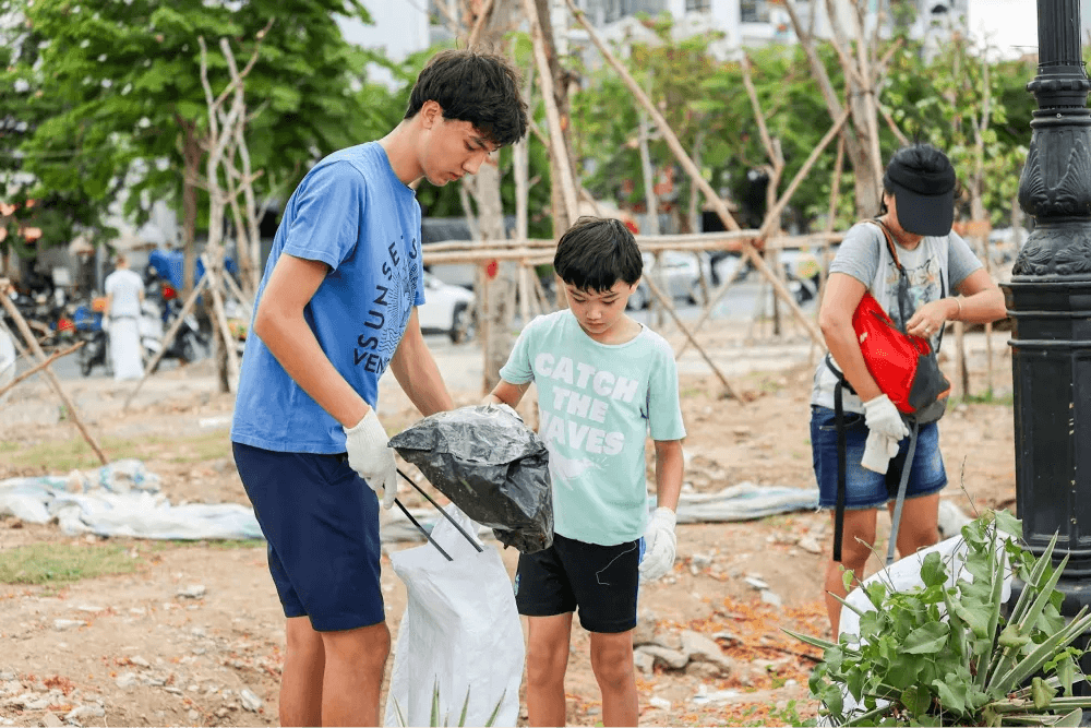 2. Nature-Based School Program